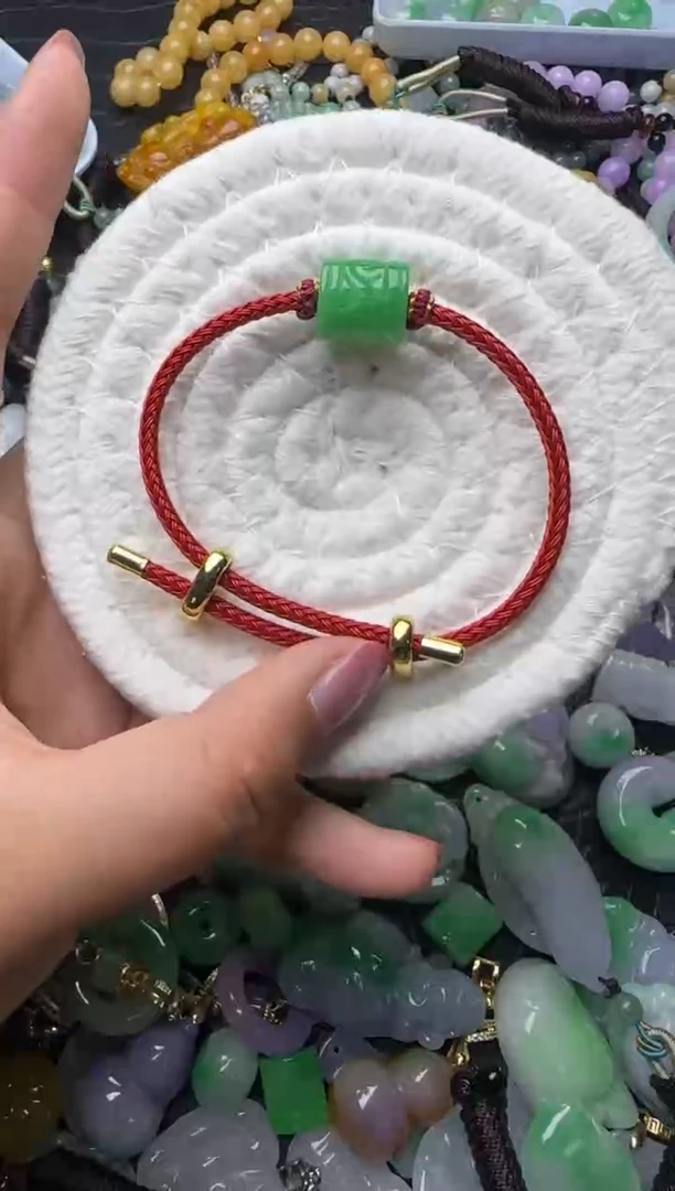 颈饰未镶嵌翡翠天然缅甸翡翠吊坠