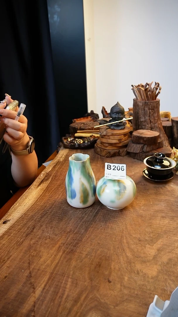 B鹰瞳手作花器花瓣口+天球瓶