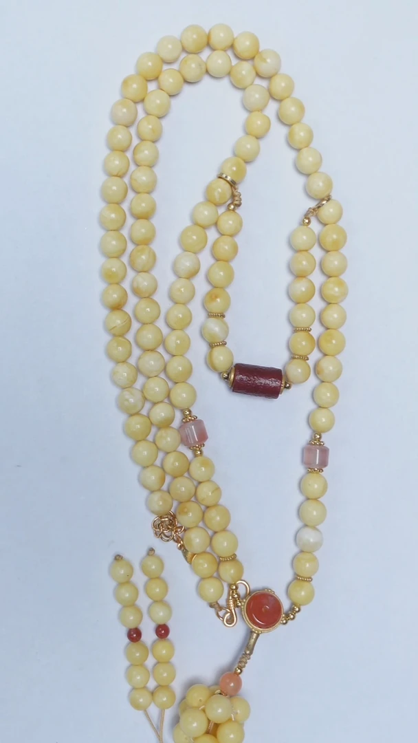 未镶嵌颈饰琥珀白蜡圆珠项链