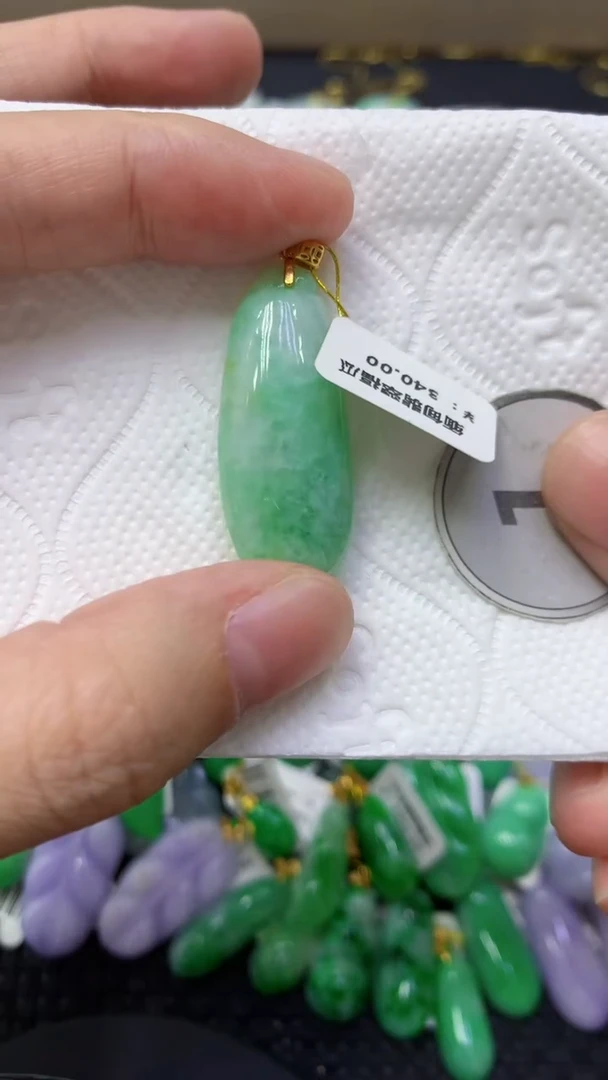 颈饰未镶嵌翡翠天然缅甸翡翠A货