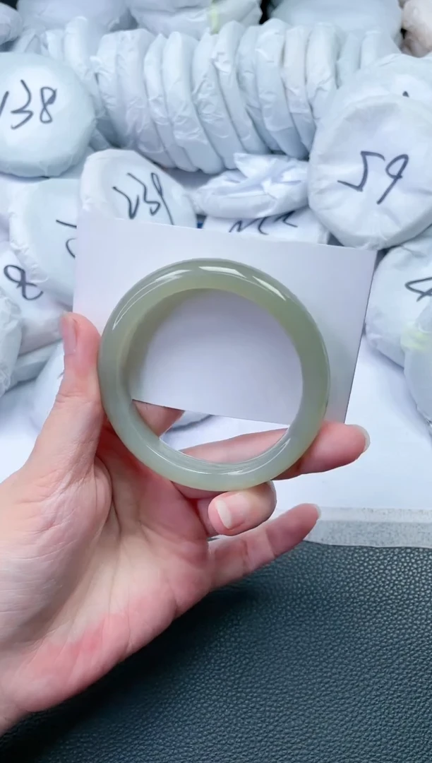 【闪购商品】和田玉手镯未镶嵌M271