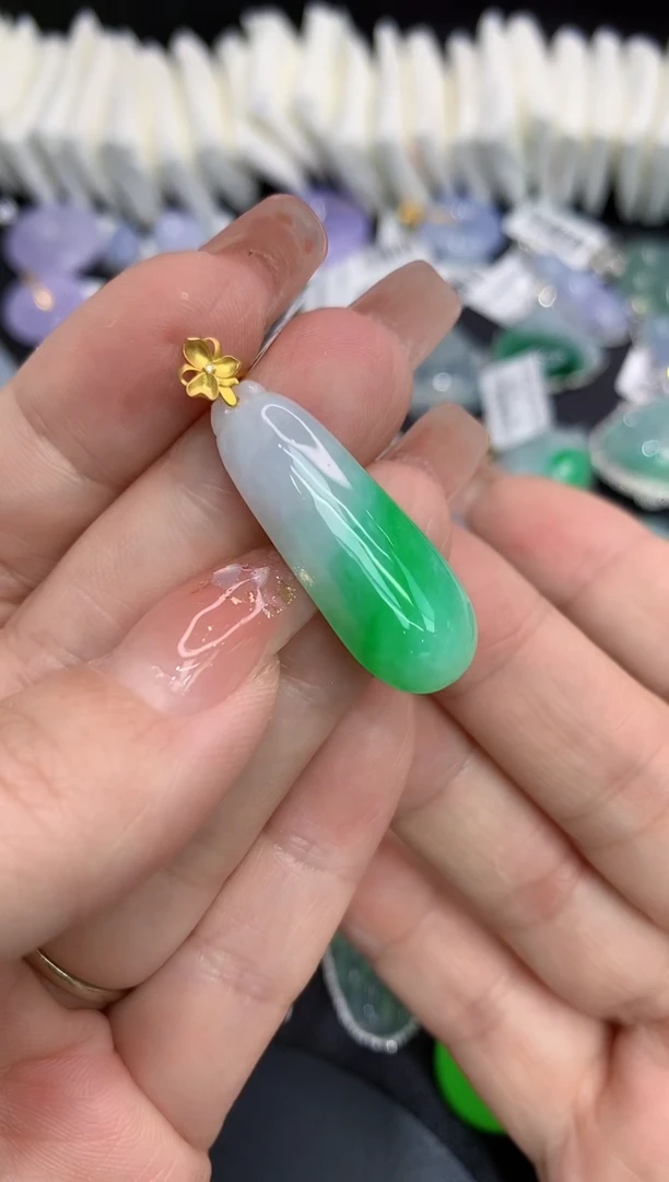 吊坠(不含链)18K金镶嵌翡翠1111111111111