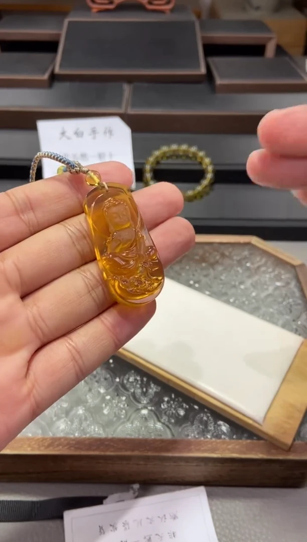 琥珀颈饰未镶嵌阿弥陀佛宝宝佛吊坠