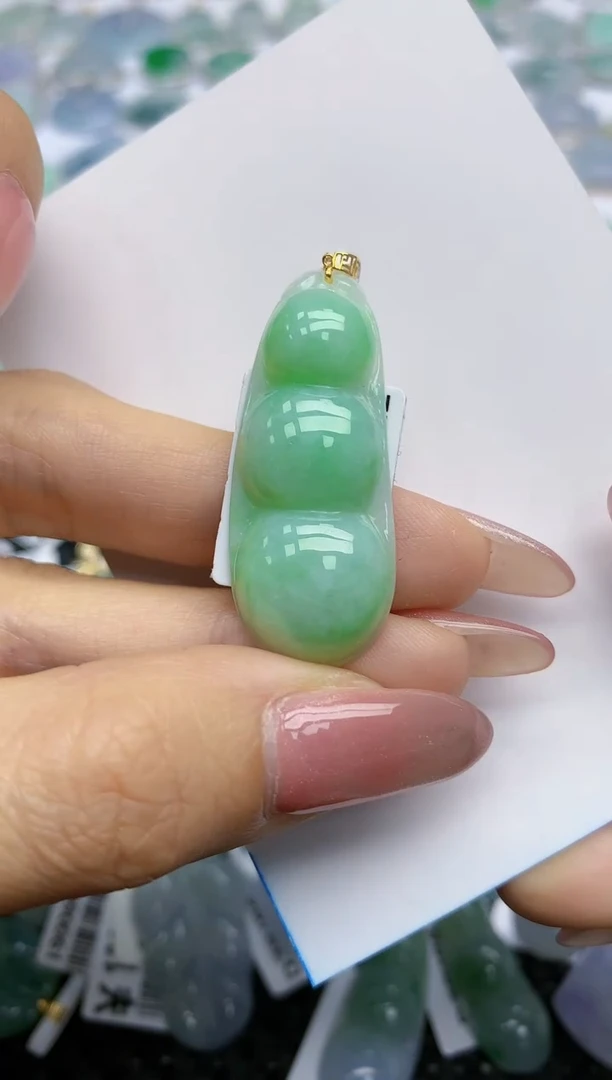 【闪购商品】翡翠挂件18K金镶嵌天然翡翠A货