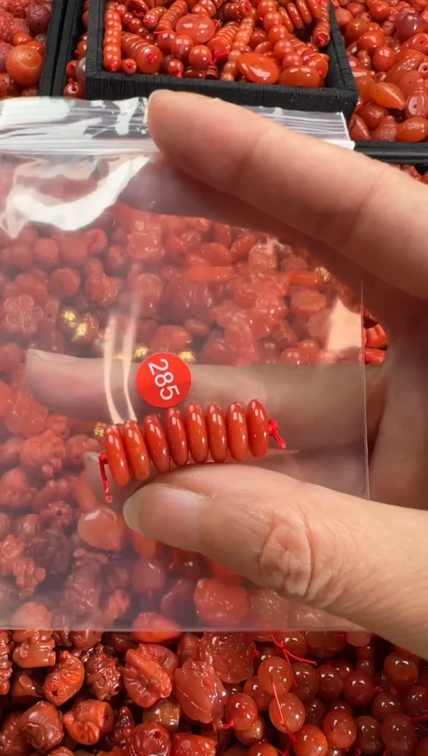 【闪购商品】南红玛瑙颈饰未镶嵌1