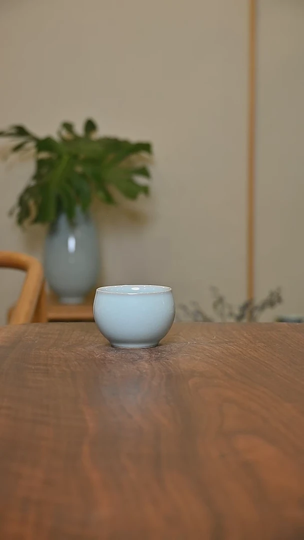 缸杯 天青 微瑕 朱家汝窑款
