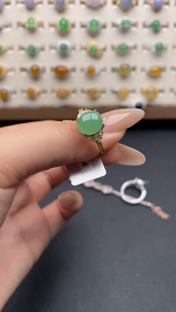 银S925镶嵌戒指翡翠一物一证一礼盒