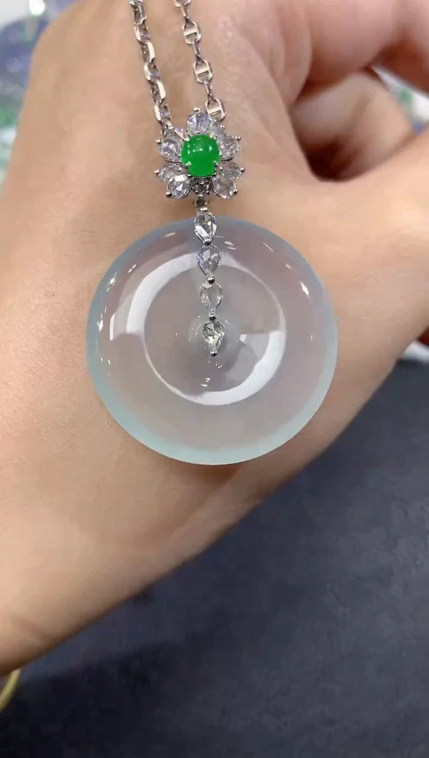 吊坠(不含链)18K金镶嵌翡翠A39