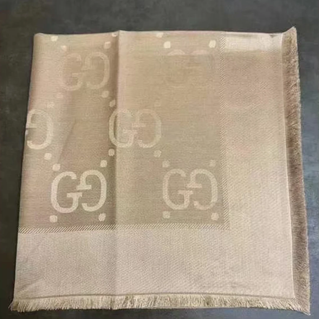 99新 GUCCI/古驰 亿颗潮奢 双G满印丝巾 羊毛+桑蚕丝 V171