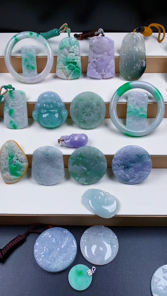 颈饰未镶嵌翡翠天然翡翠吊坠挂件