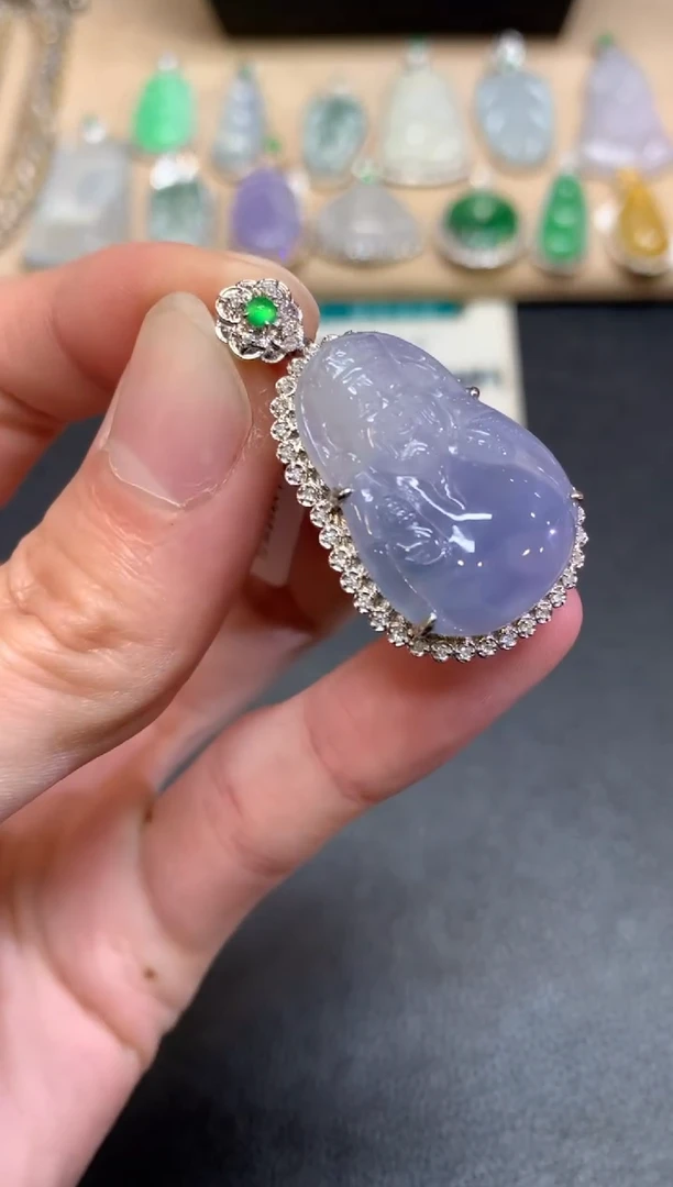 【闪购商品】翡翠颈饰18K金镶嵌财神爷【无服务费】