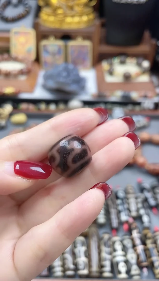 未镶嵌珠珠玛瑙/玉髓曲贡剁珠宝瓶