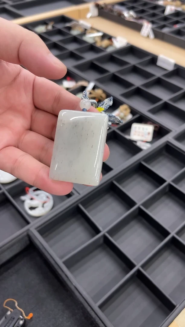 吊坠(不含链)未镶嵌和田玉新疆黑山 无事牌