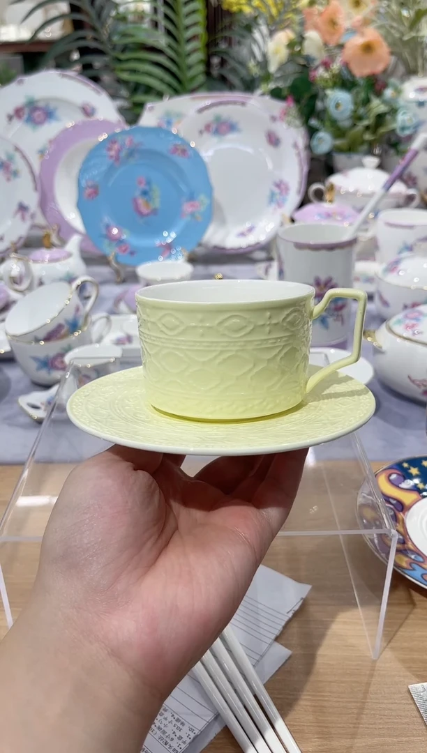 45%以上骨粉骨瓷咖啡杯碟