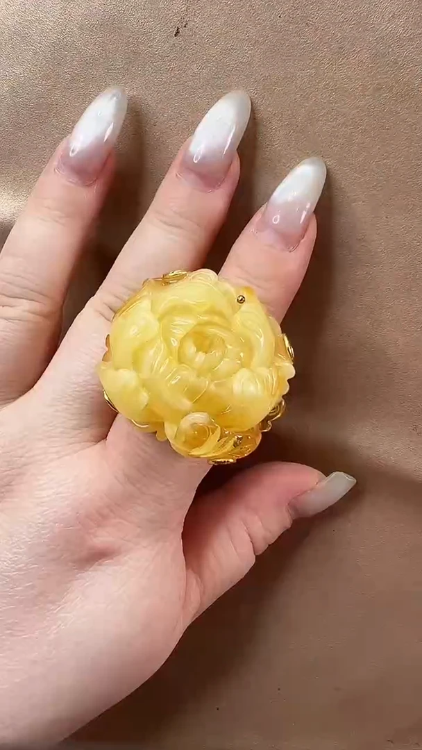 琥珀颈饰未镶嵌戒指