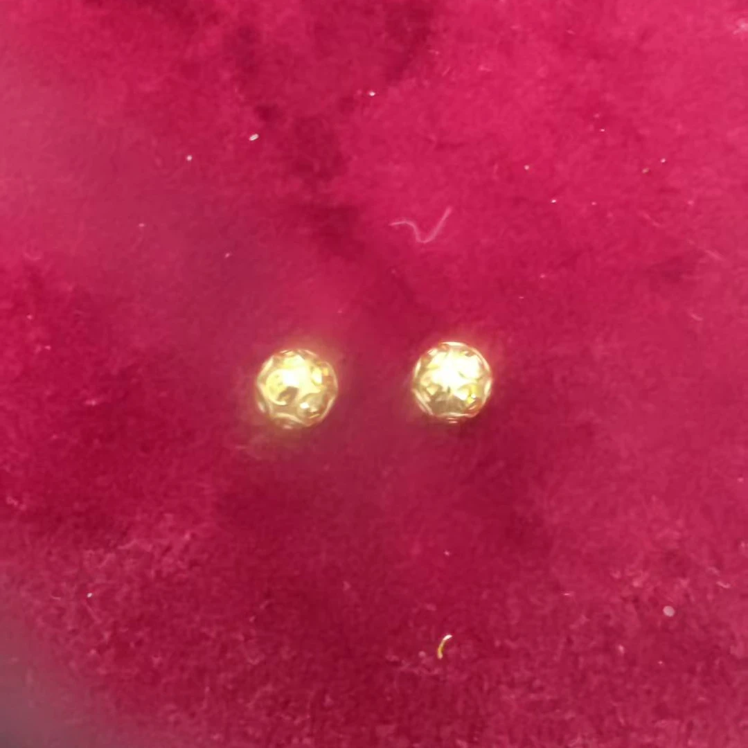 周大生足金钱币珠
