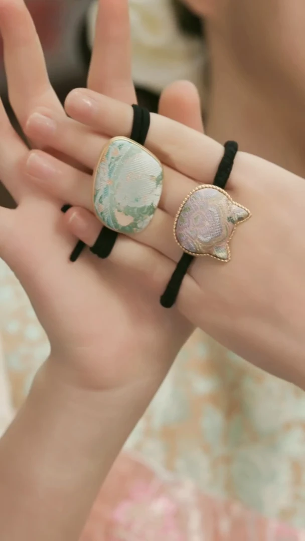 刺绣湘传礼宋锦发绳一对