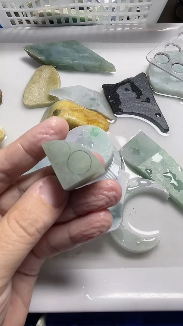 翡翠散珠百***先翡翠小边料