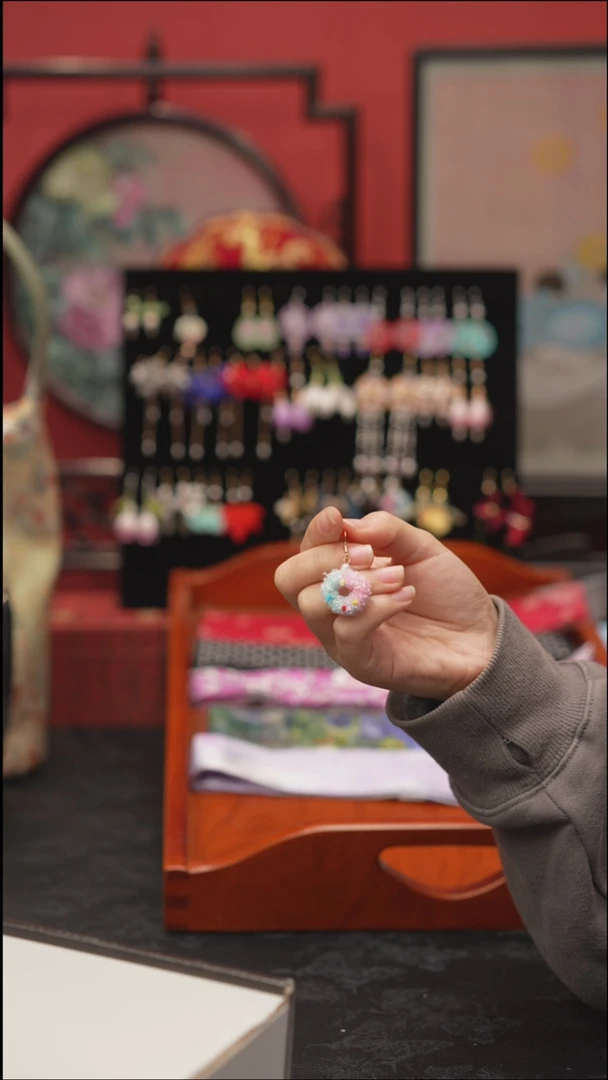 刺绣一*非遗绒花饰品