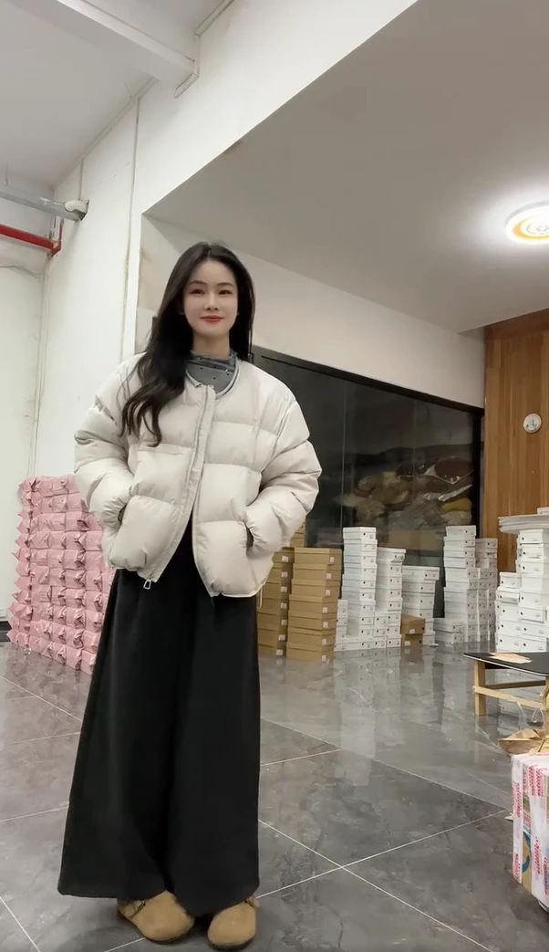 冬季韩版简约时尚圆领高级感小个子洋气保暖宽松加厚短款棉服外套