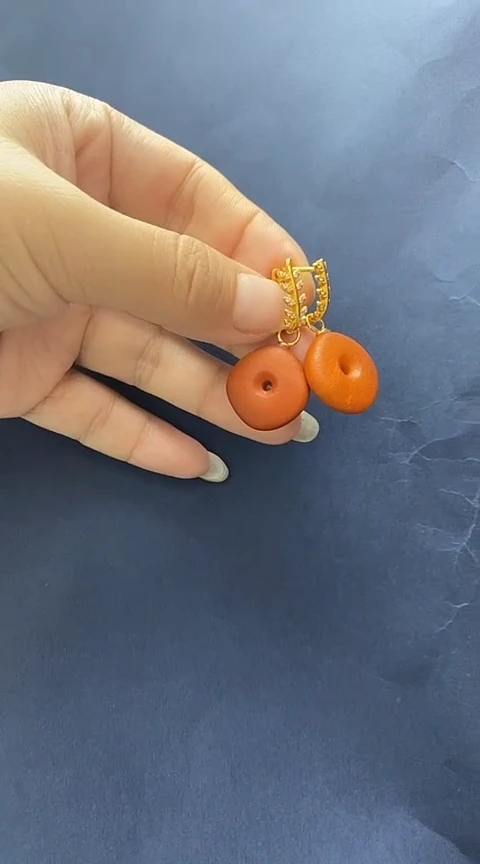裸石琥珀未镶嵌耳坠