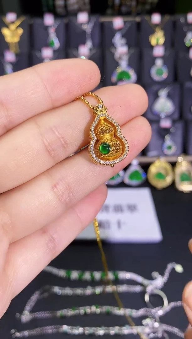 【闪购商品】翡翠吊坠(赠链)银S925镶嵌葫芦吊坠