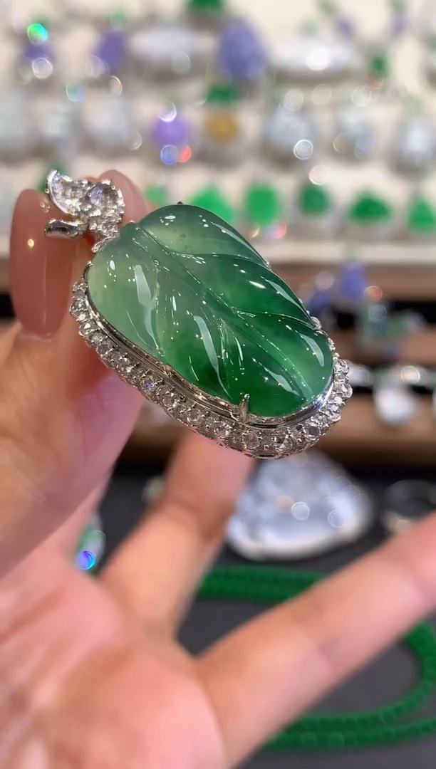 吊坠(不含链)18K金镶嵌翡翠q55