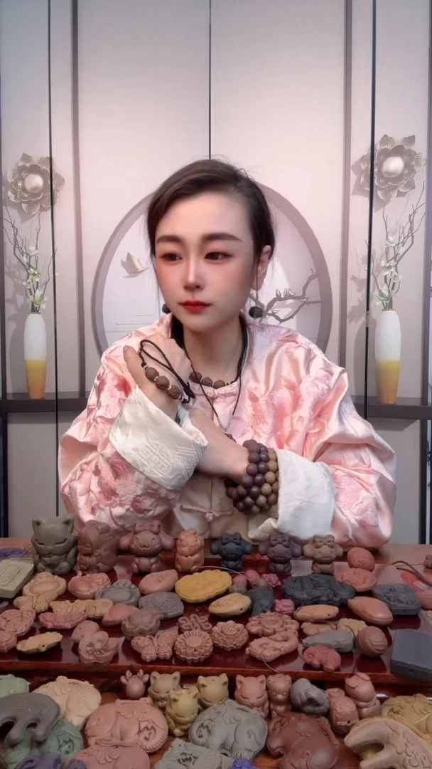 【闪购商品】泥塑小龙涎小象脖挂设计款