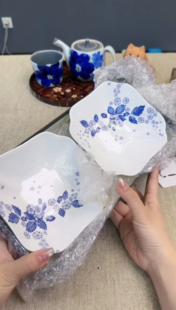 瓷片泡泡的瓷器好好看呀