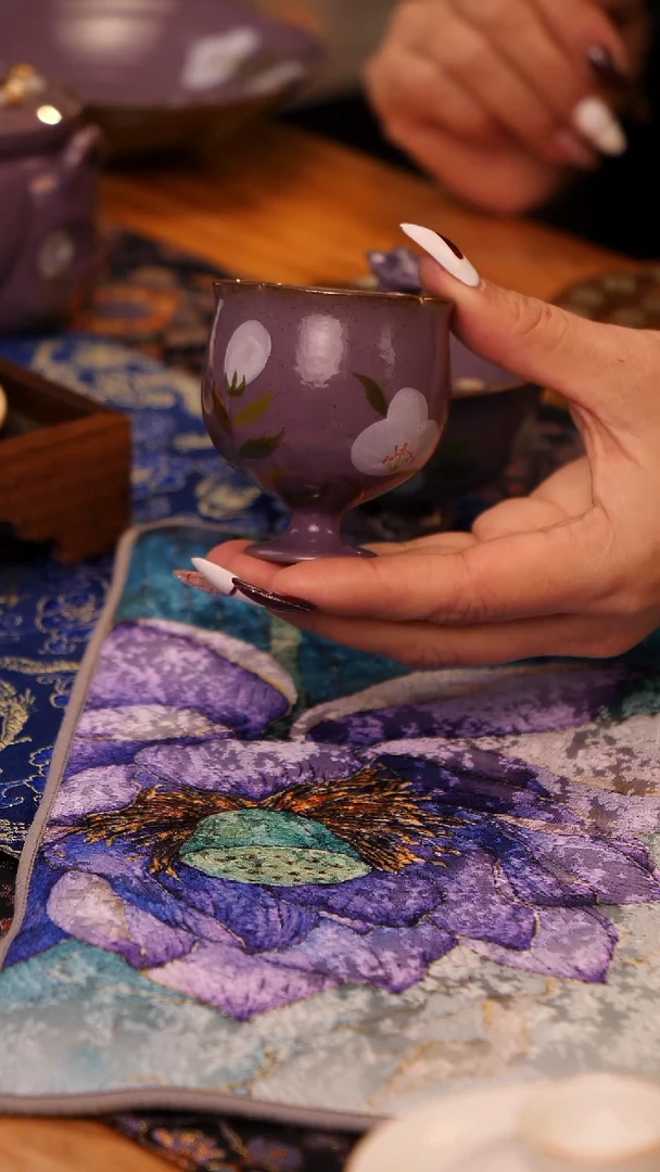 【闪购商品】紫色山茶花花口杯