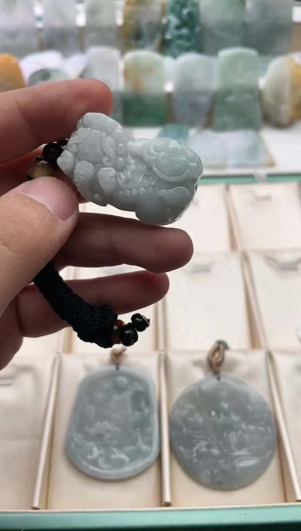 【闪购商品】翡翠颈饰未镶嵌..../2/23/ 153