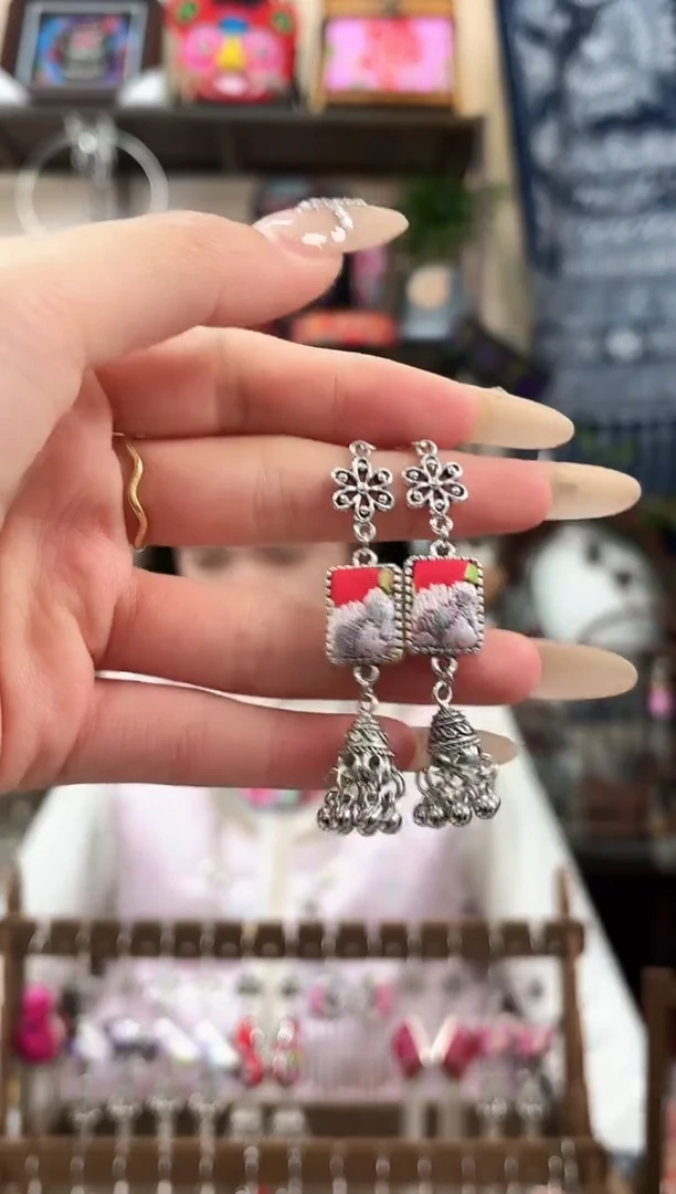 织绣民族风非遗老绣饰品702*