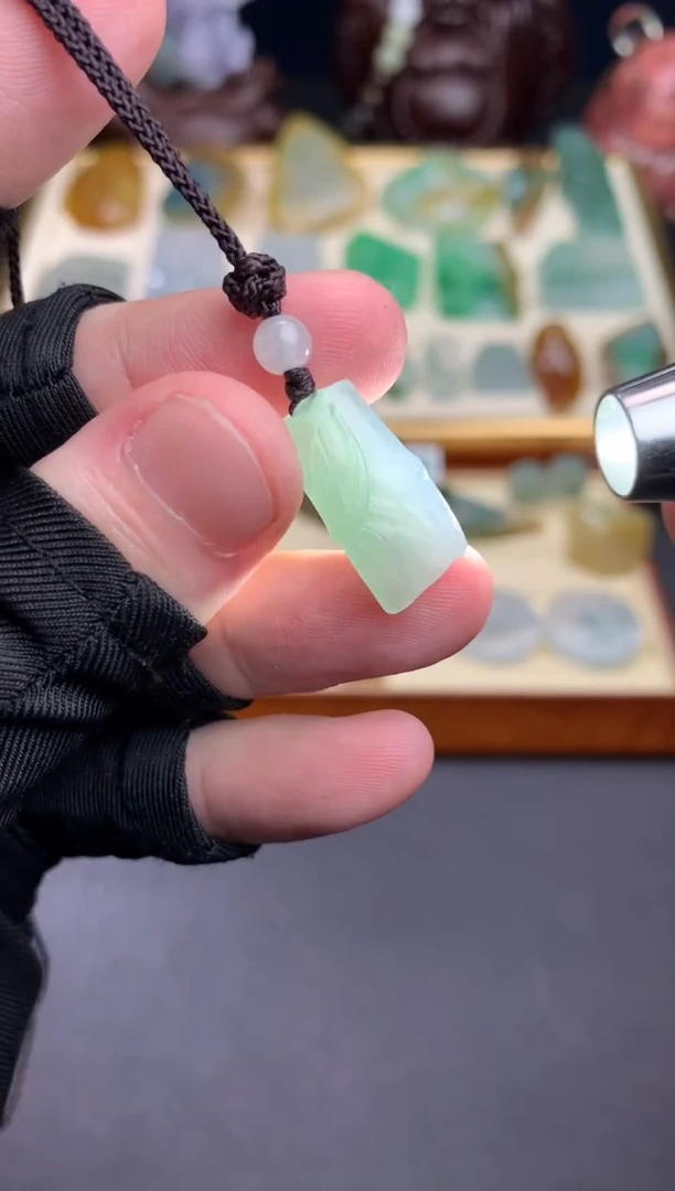 颈饰未镶嵌翡翠天然翡翠竹节