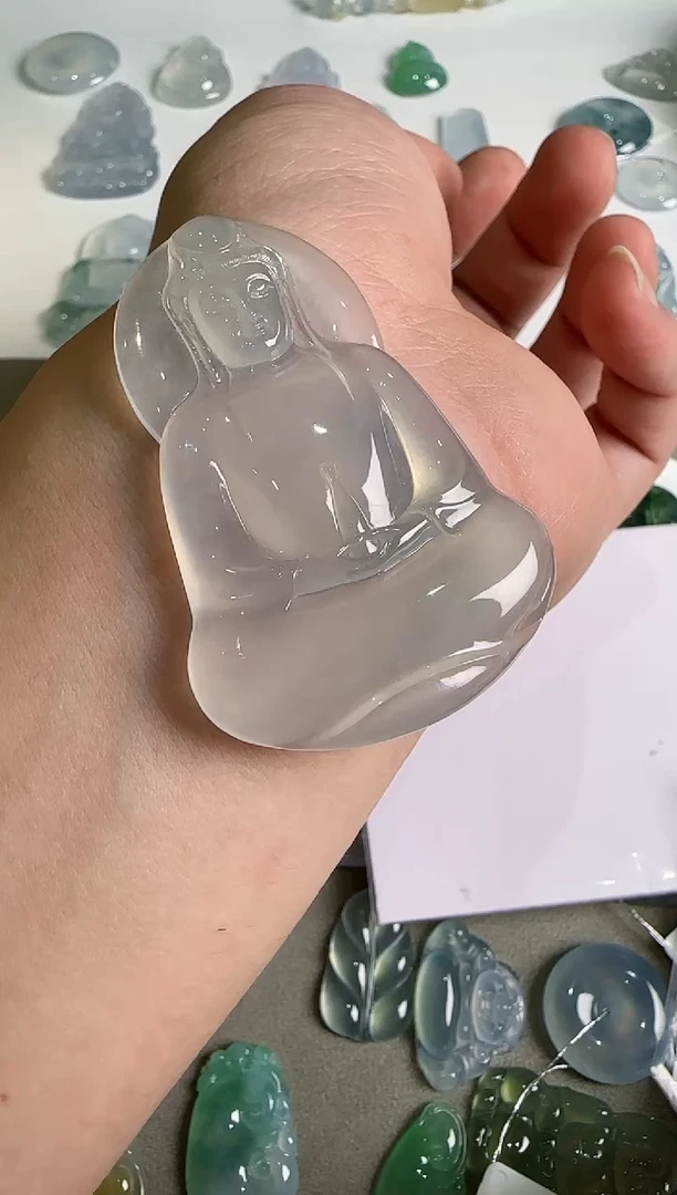 吊坠(不含链)未镶嵌翡翠.