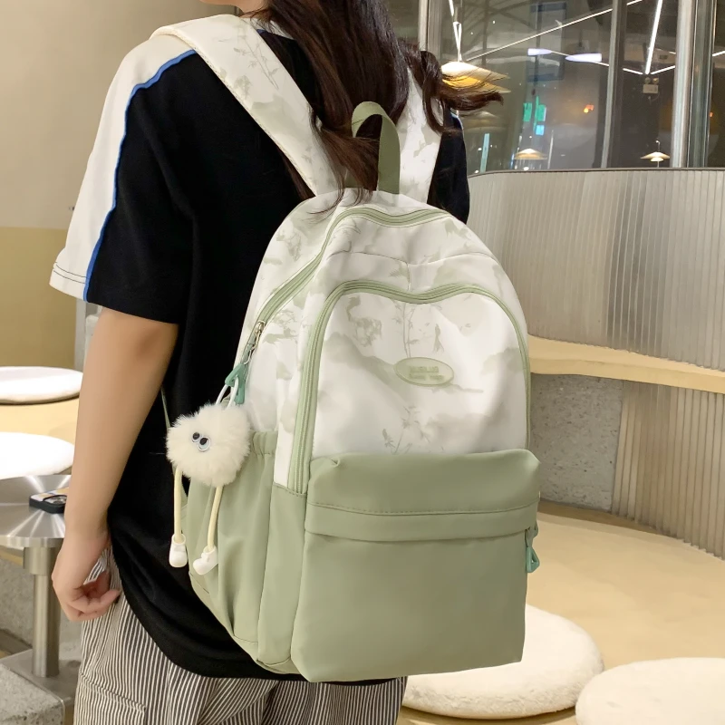 2024新款韩版可爱书包女大容量高中初中生小学生轻便小清新双肩包
