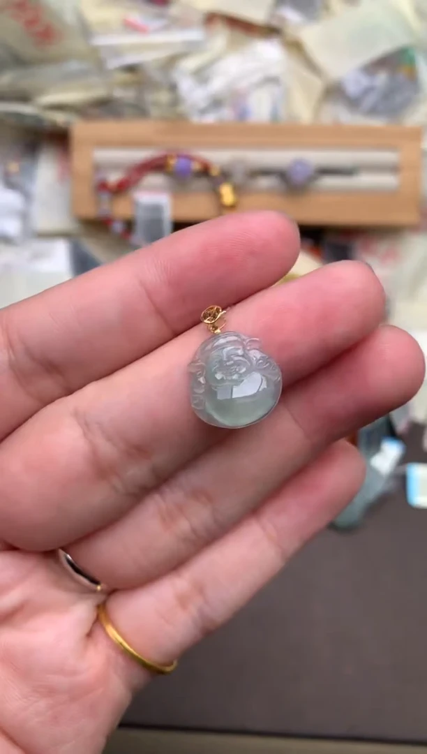 翡翠挂件18K金镶嵌—