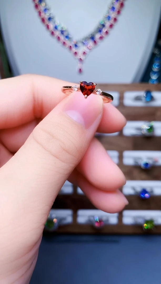 【闪购商品】石榴石戒指银S925镶嵌95-4