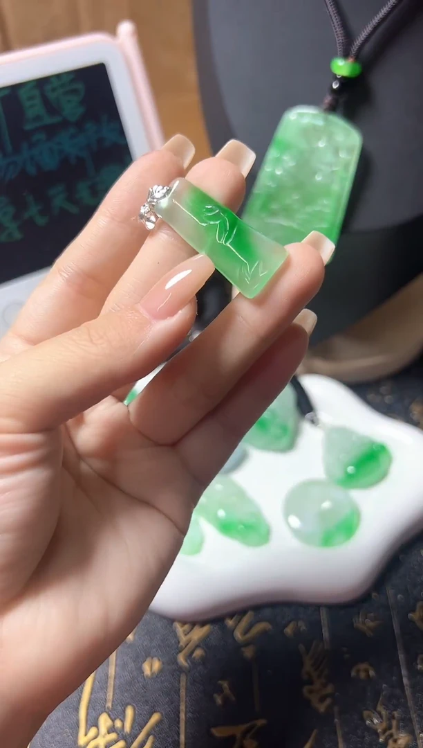 颈饰未镶嵌翡翠所见即所得，一图一物