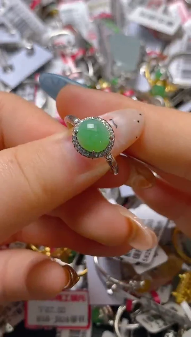 银S925镶嵌戒指翡翠百内无证书