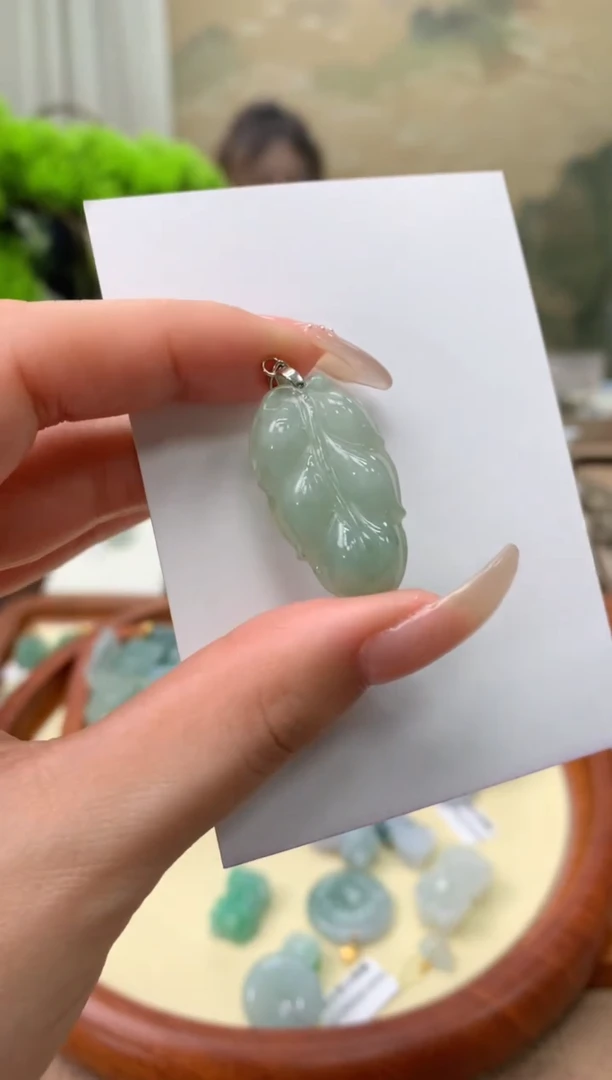 【闪购商品】翡翠颈饰未镶嵌天然A货翡翠挂件