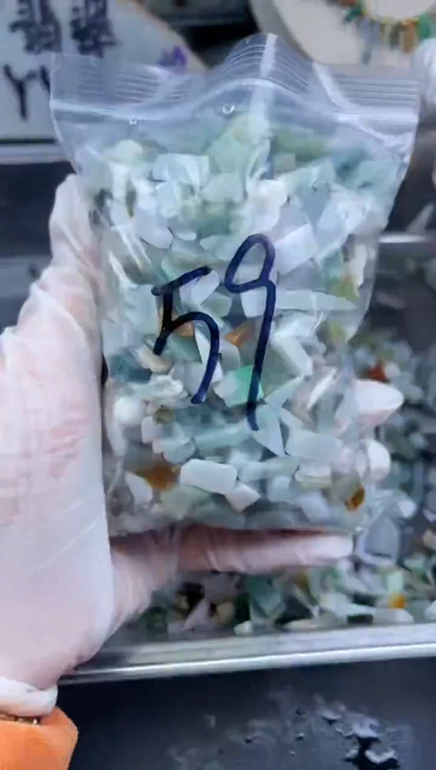 【闪购商品】翡翠颈饰未镶嵌天然翡翠迷你号500克59