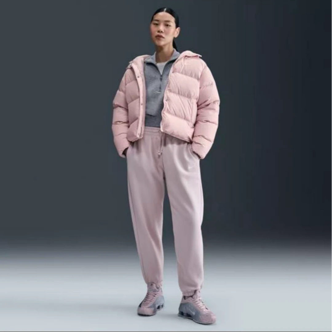 NIKE/耐克女款粉色连帽保暖时尚运动休闲羽绒服短款IH0728-667
