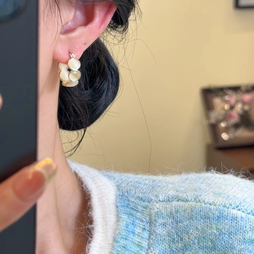 H598 猫眼耳环法式复古小众简约