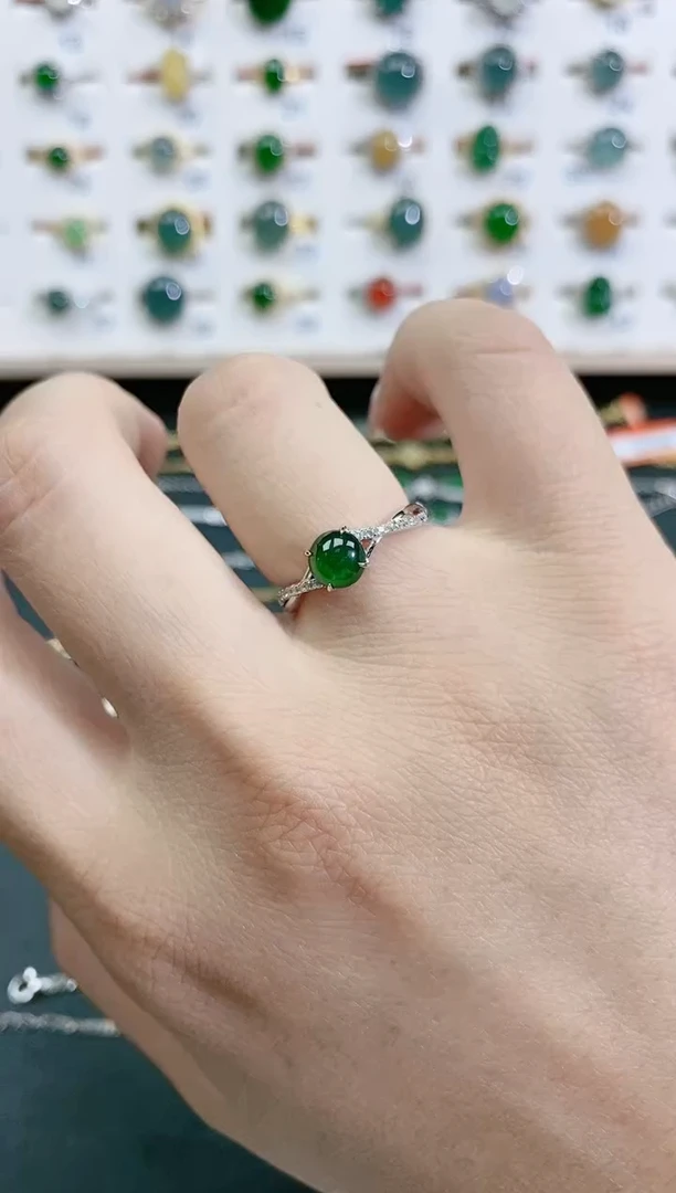 翡翠戒指银S925镶嵌天然翡翠