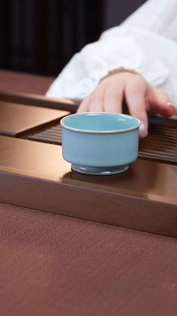天青卷足玉钟杯 支钉烧 全手工拉坯