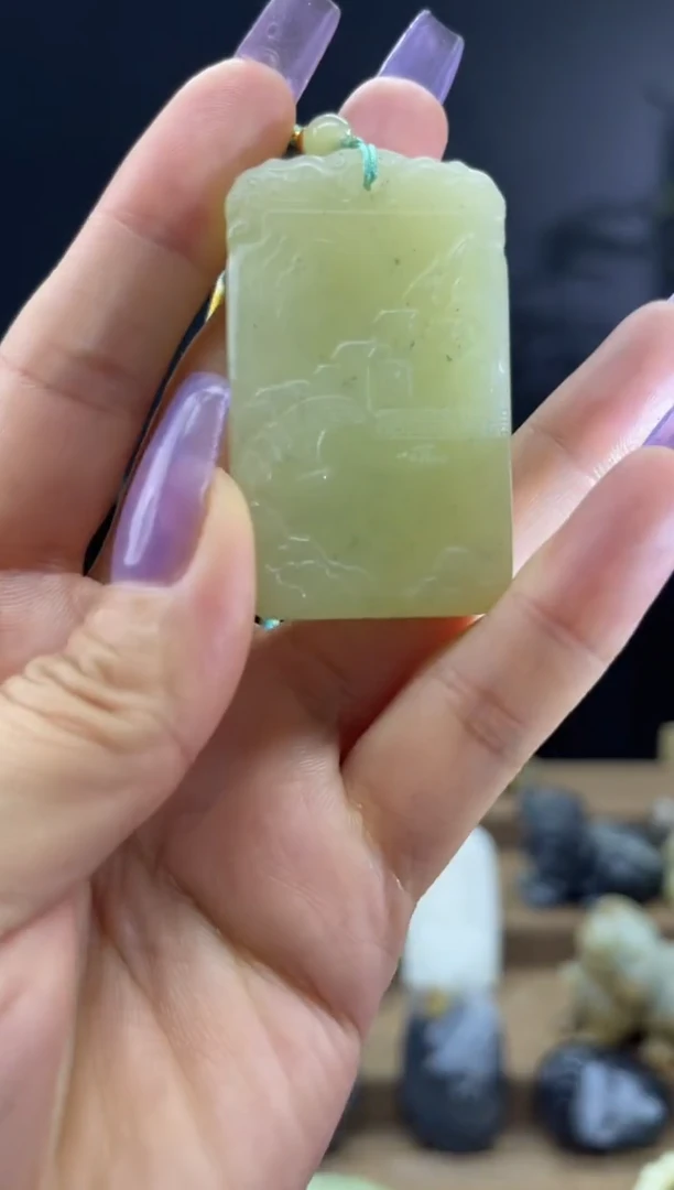 颈饰未镶嵌和田玉1