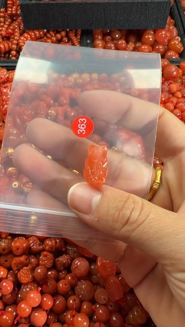 【闪购商品】南红玛瑙颈饰未镶嵌1