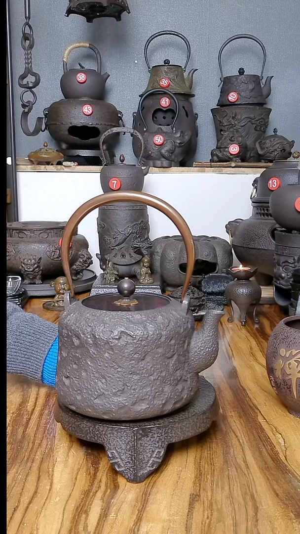 铸铁铁壶无涂层纯手工岩肌素壶1450毫升