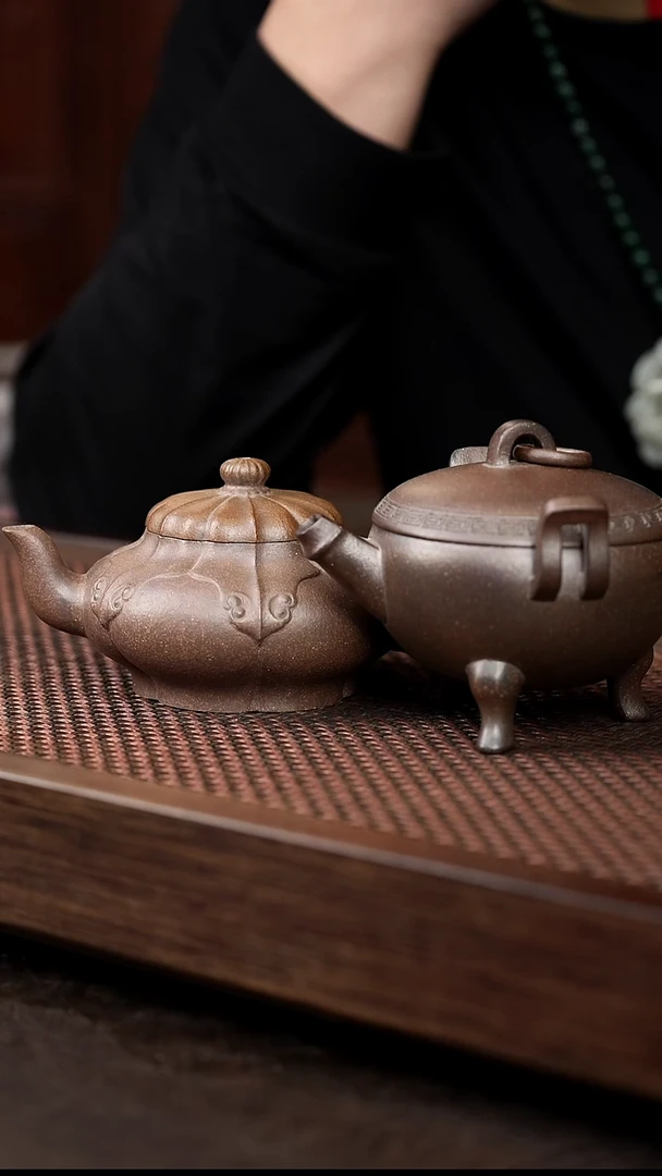 茶壶紫砂岩中泥菱花宫灯+龙归宝瓶