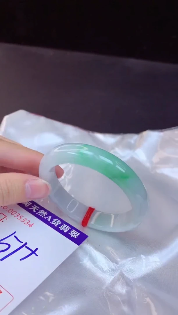 【闪购商品】翡翠手镯未镶嵌51+             
